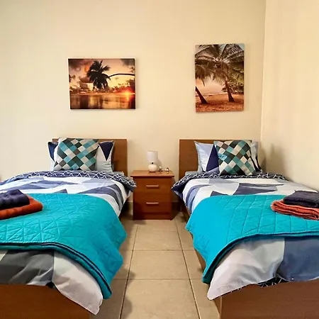 2bd Cosy With Spacious Balcony - Close To Bugibba 아파트