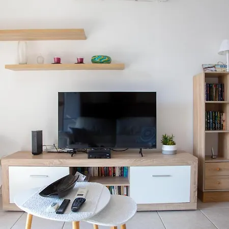 2bd Cosy With Spacious Balcony - Close To Bugibba *