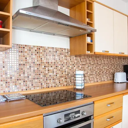 2bd Cosy With Spacious Balcony - Close To Bugibba Apartman
