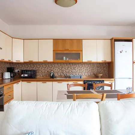 Apartman 2bd Cosy With Spacious Balcony - Close To Bugibba San Pawl il-Baħar