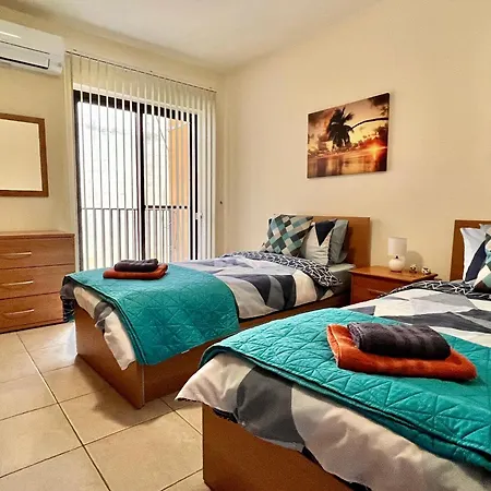 2bd Cosy With Spacious Balcony - Close To Bugibba